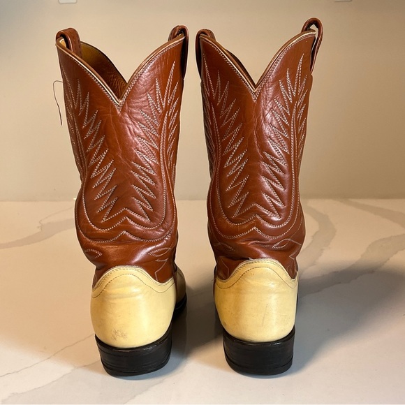 Vintage Tony Lama Woman's Brown & Ivory Buckaroo Wingtip Cowboy Boots Size 6 - Picture 3 of 16
